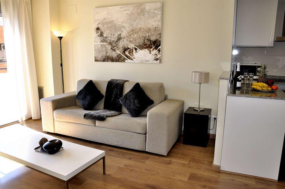 Weflating Gracia Apartment บาร์เซโลนา ภายนอก รูปภาพ