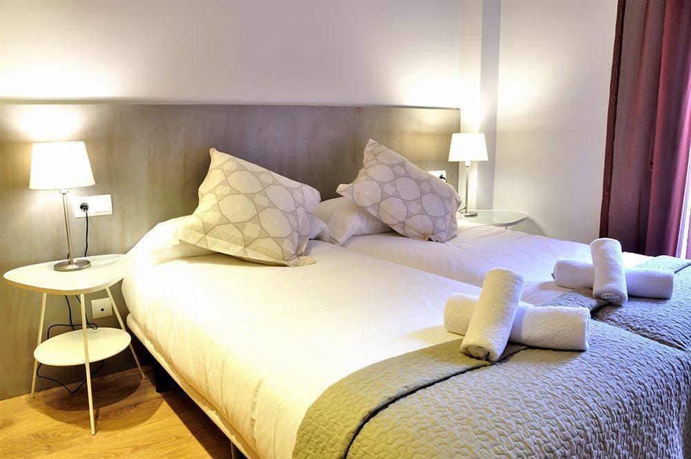 Weflating Gracia Apartment บาร์เซโลนา ภายนอก รูปภาพ